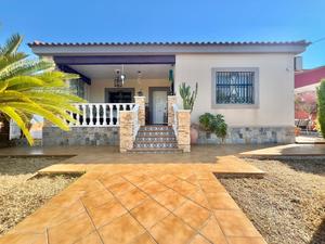 3 bedroom Villa for sale in Torrevieja