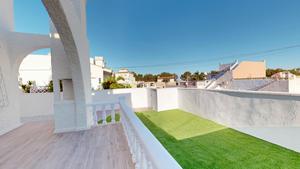 2 bedroom Bungalow for sale in Orihuela Costa