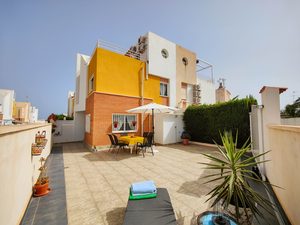 3 slaapkamers Geschakelde woning te koop in Orihuela Costa