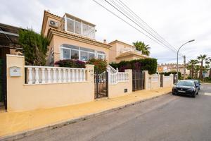3 bedroom Villa for sale in Orihuela Costa