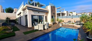 4 slaapkamers Villa te koop in Villamartin