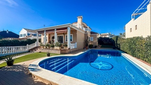 6 slaapkamers Villa te koop in La Mata