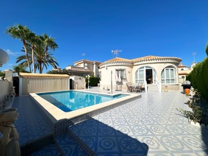3 bedroom Villa for sale in Orihuela Costa