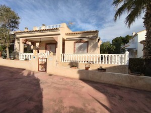 3 bedroom Villa for sale in Algorfa