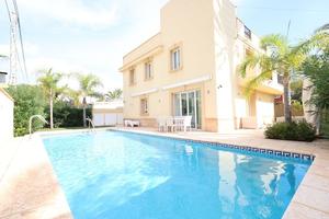 4 slaapkamers Villa te koop in Cabo Roig