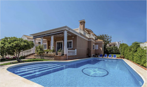 6 bedroom Villa for sale in La Mata