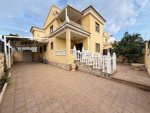 4 bedroom Villa for sale in Orihuela Costa