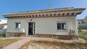 5 bedroom Villa for sale in Villamartin