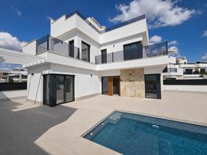 6 slaapkamers Villa te koop in Los Alcazares