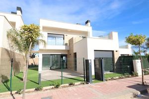 3 slaapkamers Villa te koop in Los Alcazares
