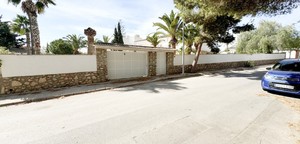 7 bedroom Villa for sale in Orihuela Costa