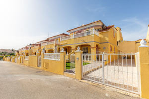 2 bedroom Villa for sale in Orihuela Costa