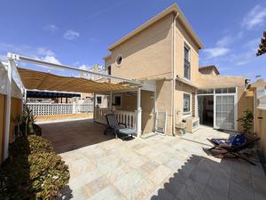 4 slaapkamers Geschakelde woning te koop in Torrevieja