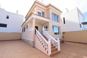 4 slaapkamers Villa te koop in Orihuela Costa