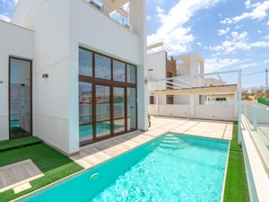 4 slaapkamers Villa te koop in Torrevieja