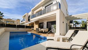 4 slaapkamers Villa te koop in Cabo Roig
