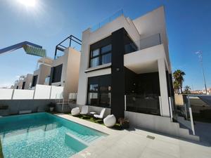 2 bedroom Villa for sale in Orihuela Costa