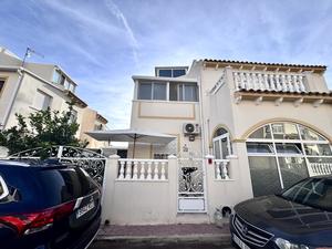 5 slaapkamers Geschakelde woning te koop in Orihuela Costa