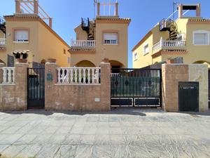 3 bedroom Villa for sale in Torrevieja