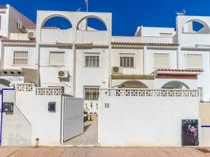 2 slaapkamers Geschakelde woning te koop in Torrevieja