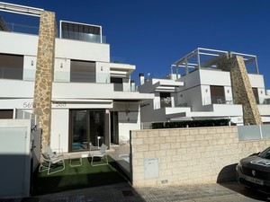 2 bedroom Villa for sale in Villamartin