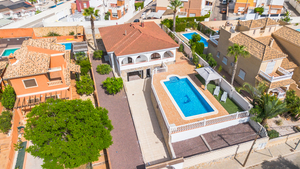 5 slaapkamers Villa te koop in Los Balcones