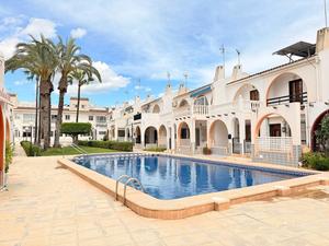 2 bedroom Townhouse for sale in Torrevieja