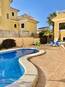3 bedroom Villa for sale in Villamartin