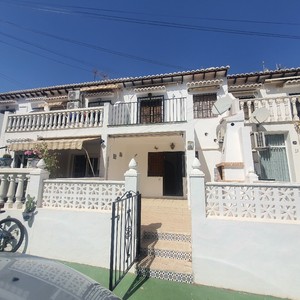 2 bedroom Townhouse for sale in Los Balcones