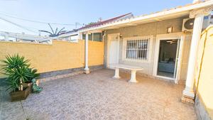 2 bedroom Townhouse for sale in Torrevieja