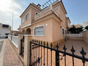 3 bedroom Townhouse for sale in Orihuela Costa
