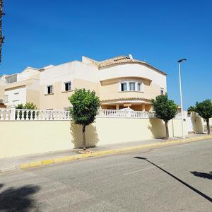 6 bedroom Villa for sale in Torrevieja