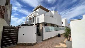 3 bedroom Townhouse for sale in Cabo Roig