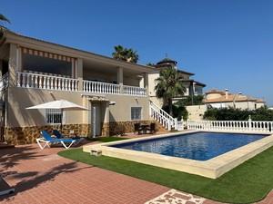 3 bedroom Villa for sale in Algorfa