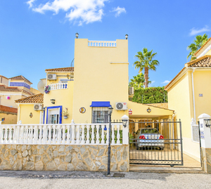 3 slaapkamers Villa te koop in Villamartin