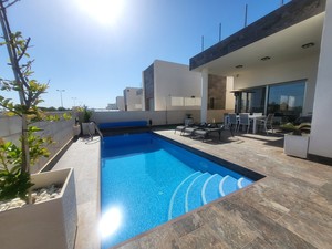 3 bedroom Villa for sale in Villamartin