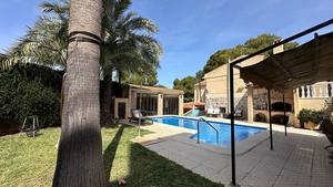 4 bedroom Villa for sale in Torrevieja