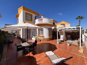 3 bedroom Villa for sale in Guardamar del Segura