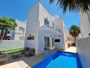 3 slaapkamers Villa te koop in Torrevieja