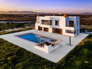 5 bedroom Villa for sale in La Marina