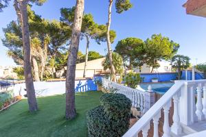 4 bedroom Villa for sale in Torrevieja