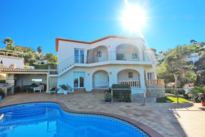 Casa de 4 dormitorios en venta en Javea