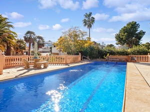 Villa de 6 dormitorios en venta en Javea