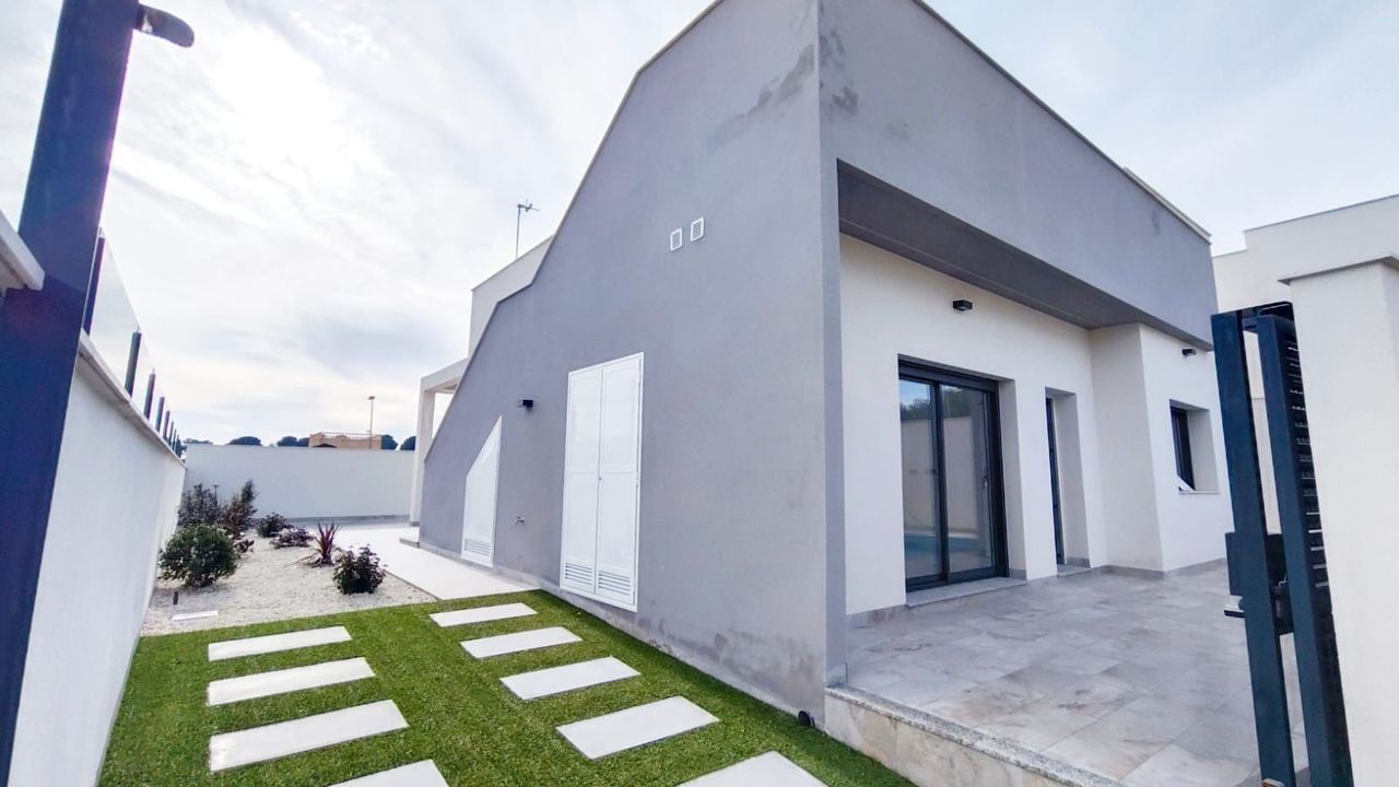 3 bedroom Villa for sale in Pinar de Campoverde