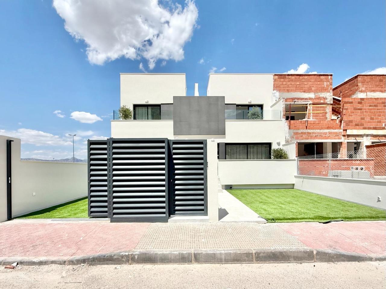 3 bedroom Townhouse for sale in Cox