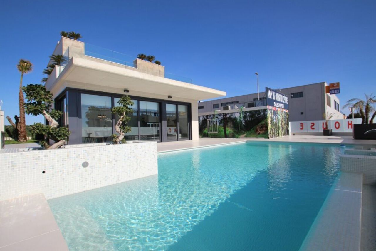 4 bedroom Villa te koop in San Miguel de Salinas