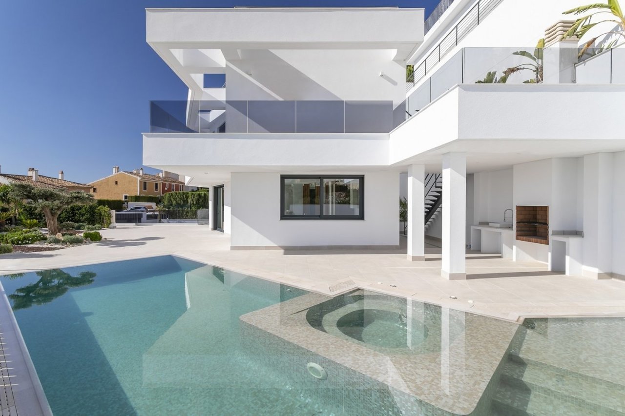 3 bedroom Villa for sale in Finestrat