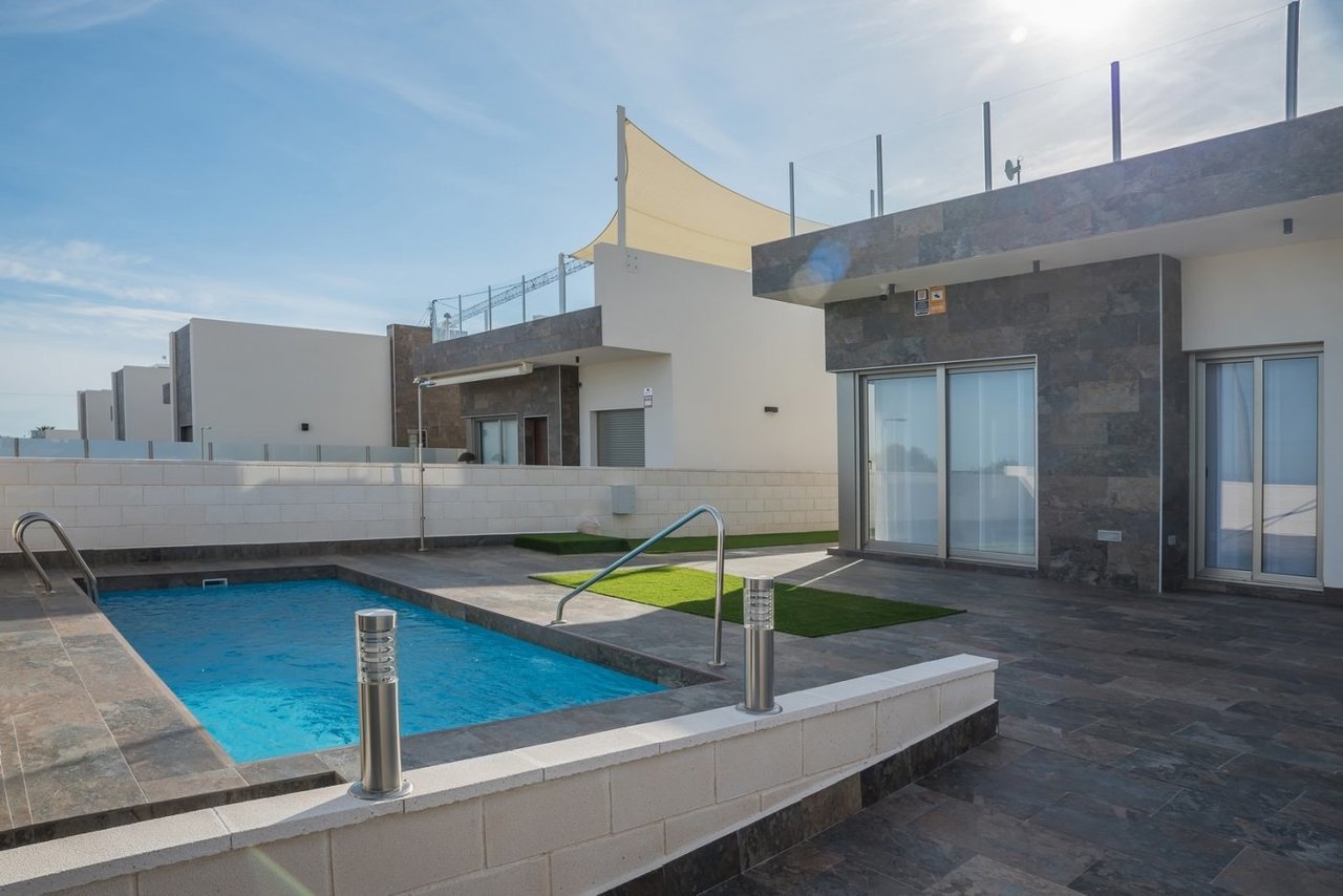 4 bedroom Villa for sale in Orihuela Costa