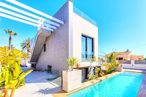 4 bedroom Villa for sale in Torrevieja