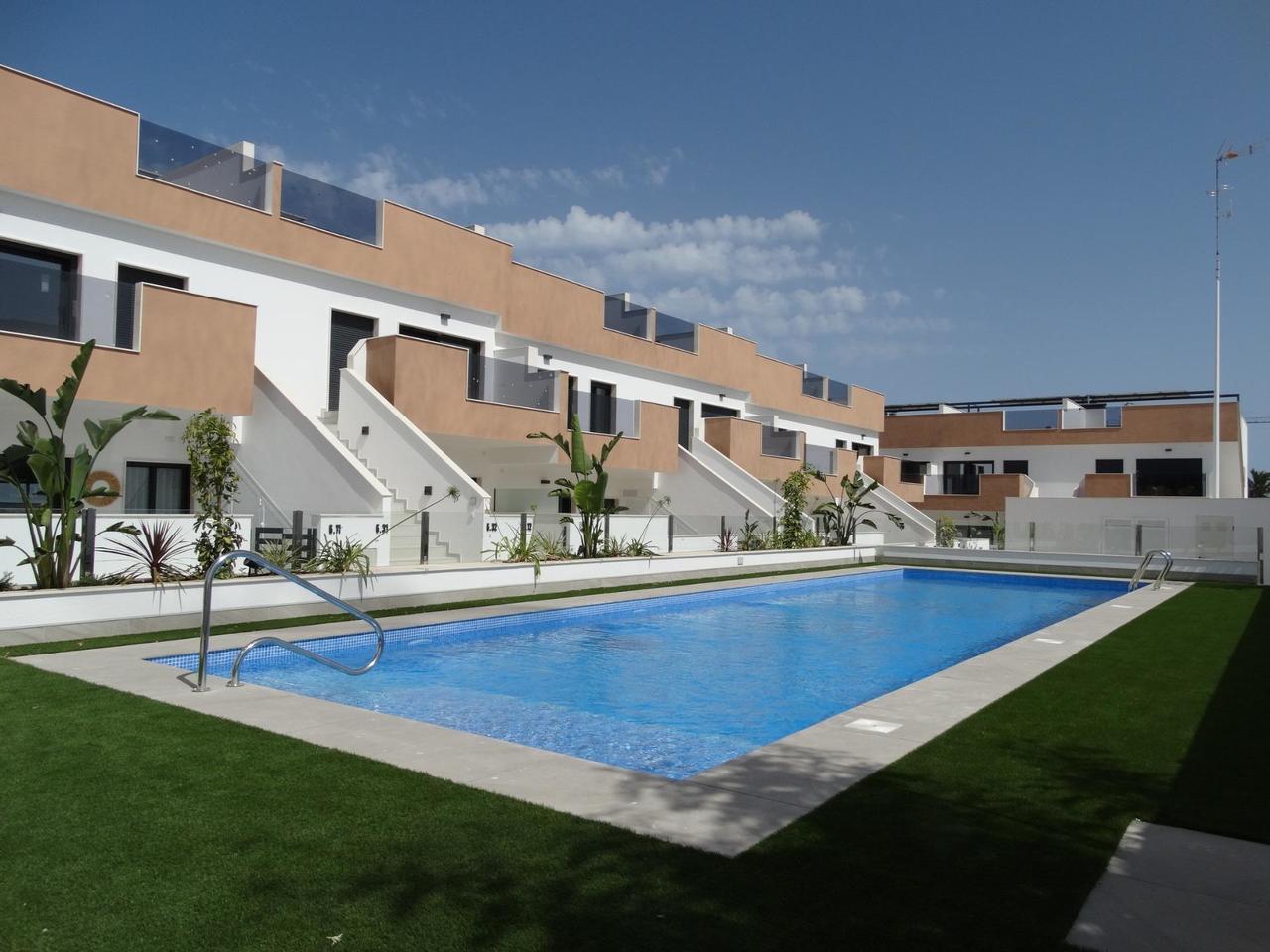 2 bedroom Bungalow for sale in Pilar de la Horadada